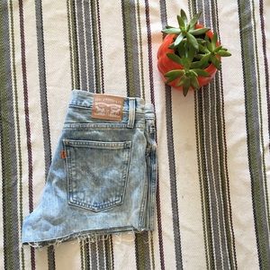 Levi’s shorts